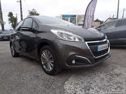 Cinza Usado 2018 Peugeot 208 Active Citadino | € 11.900 (Preço justo)