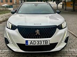 Branco Usado 2020 Peugeot 2008 SUV | € 19.000 (Preço elevado)