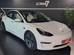Branco Usado 2021 Tesla Model 3 Long Range Sedan | € 31.000 (Preço justo)