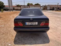 Usado 2000 Mercedes E320 Sedan | € 5.500