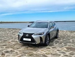 Cinzento Usado 2023 Lexus UX SUV | € 46.000 (Preço justo)