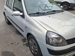 Cinzento Usado 2002 Renault Clio II Sedan | € 2.100 (Caro)