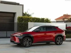 Cinzento Usado 2023 Toyota bZ4X Comfort SUV | € 34.500