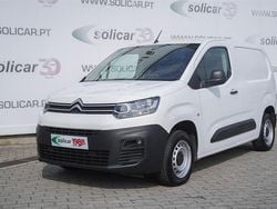 Branco Usado 2021 Citroën Berlingo Shine Monovolume | € 14.500 (Preço justo)