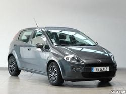Cinza Usado 2017 Fiat Punto Easy Citadino | € 7.490 (Bom preço)