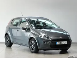 Cinza Usado 2017 Fiat Punto Easy Citadino | € 7.990 (Bom preço)