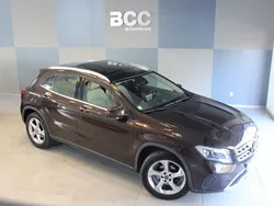 Castanho Usado 2017 Mercedes GLA200 Urban SUV | € 25.990 (Preço justo)