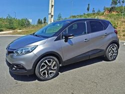 Cinzento Usado 2017 Renault Captur Intens SUV | € 13.490 (Preço justo)