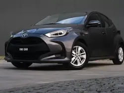 Cinzento Usado 2021 Toyota Yaris Hybrid | € 21.800 (Preço elevado)