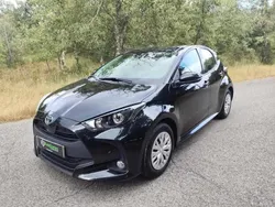 Preto Usado 2022 Toyota Yaris Hybrid Comfort | € 19.500 (Preço justo)