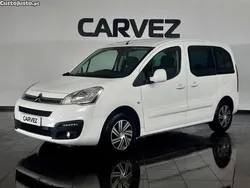 Branco Usado 2016 Citroën Berlingo Feel Monovolume | € 14.400 (Preço elevado)