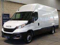 Branco Usado 2023 Iveco Daily | € 37.900