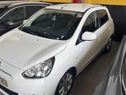 Branco Usado 2014 Mitsubishi Space Star Citadino | € 7.500