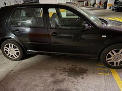 Usado 2001 VW Golf IV Edition Sedan | € 2.300