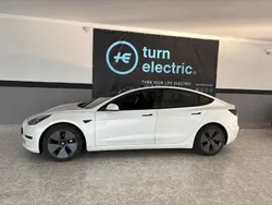 Branco Usado 2021 Tesla Model 3 Sedan | € 25.500 (Bom preço)