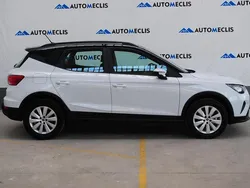 Branco Usado 2022 Seat Arona Style SUV | € 16.350 (Preço justo)