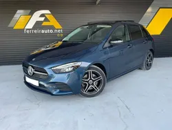 Azul Usado 2022 Mercedes B250 AMG line Monovolume | € 31.250