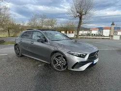 Cinza Usado 2023 Mercedes A180 AMG line Sedan | € 35.990 (Preço justo)