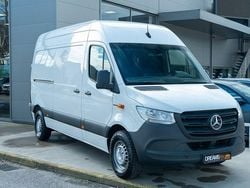 Branco Usado 2021 Mercedes e-Vito Monovolume | € 29.900
