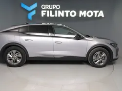 Cinza Usado 2024 Peugeot 408 Allure Sedan | € 36.700 (Preço justo)