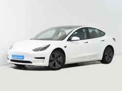 Branco Usado 2021 Tesla Model 3 Sedan | € 26.900 (Preço justo)