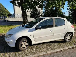 Usado 2001 Peugeot 206 Sedan | € 1.550 (Preço justo)
