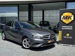 Cinza Usado 2014 Mercedes A180 Urban | € 14.500