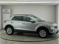Prateado Usado 2024 VW T-Roc Life SUV | € 23.990 (Preço justo)