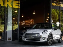 Cinzento Usado 2021 Mini Cooper Classic Citadino | € 17.750