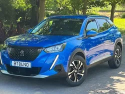 Azul Usado 2021 Peugeot 2008 Allure SUV | € 17.997 (Preço justo)