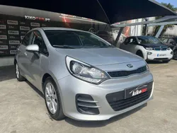 Cinza Usado 2016 Kia Rio | € 7.490 (Preço justo)