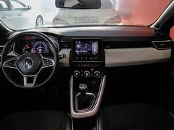 Cinza Usado 2021 Renault Clio V LIMITED | € 14.900 (Preço justo)