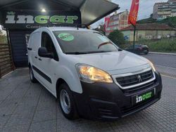 Branco Usado 2018 Peugeot Partner Van | € 10.900 (Preço justo)