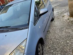 Usado 2006 Mitsubishi Colt Sedan | € 1.800