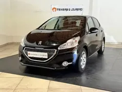 Preto Usado 2015 Peugeot 208 Active Citadino | € 10.500 (Preço justo)