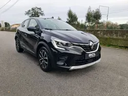 Cinzento platina/tecto preto e Usado 2020 Renault Captur SUV | € 18.990 (Preço elevado)