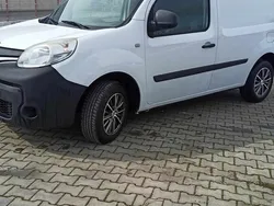 Branco Usado 2015 Renault Kangoo Monovolume | € 7.950 (Preço justo)