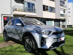 Cinzento Usado 2022 Kia Stonic SUV | € 15.990 (Preço justo)