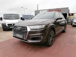 Castanho Usado 2016 Audi Q7 SUV | € 45.000
