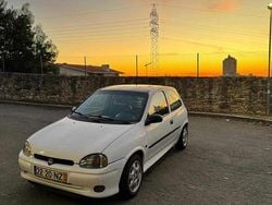 Branco Usado 1999 Opel Corsa Citadino | € 1.350