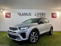 Cinza Usado 2023 Kia Stonic GT-Line SUV | € 22.500 (Preço justo)