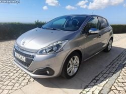 Cinza Usado 2019 Peugeot 208 Allure Citadino | € 14.980 (Preço justo)