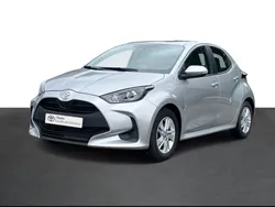 Cinz atomic 1l0 Usado 2023 Toyota Yaris Comfort Citadino | € 19.250 (Preço justo)