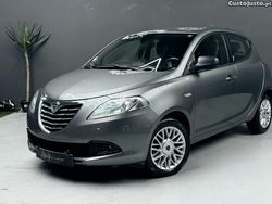 Cinza Usado 2015 Lancia Ypsilon Citadino | € 7.990