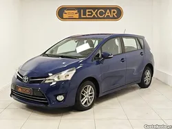 Azul Usado 2015 Toyota Verso Comfort Monovolume | € 12.900