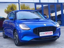 Azul Usado 2024 Suzuki Swift GLX Citadino | € 21.900