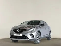 Cinzento Usado 2023 Renault Captur Techno SUV | € 20.690 (Preço justo)