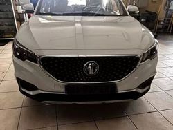 Branco Usado 2021 MG ZS Luxury Sedan | € 17.900 (Preço justo)