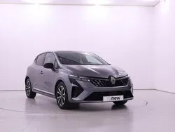 Preto Usado 2023 Renault Clio V Techno | € 18.690 (Preço justo)