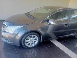 Cinzento Usado 2009 Toyota Avensis Carrinha | € 7.900 (Preço justo)